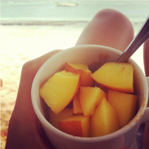 Made the oatmeal, as mentioned above and topped it with a peach. Enjoy as a snack in Mauritius on the beach.